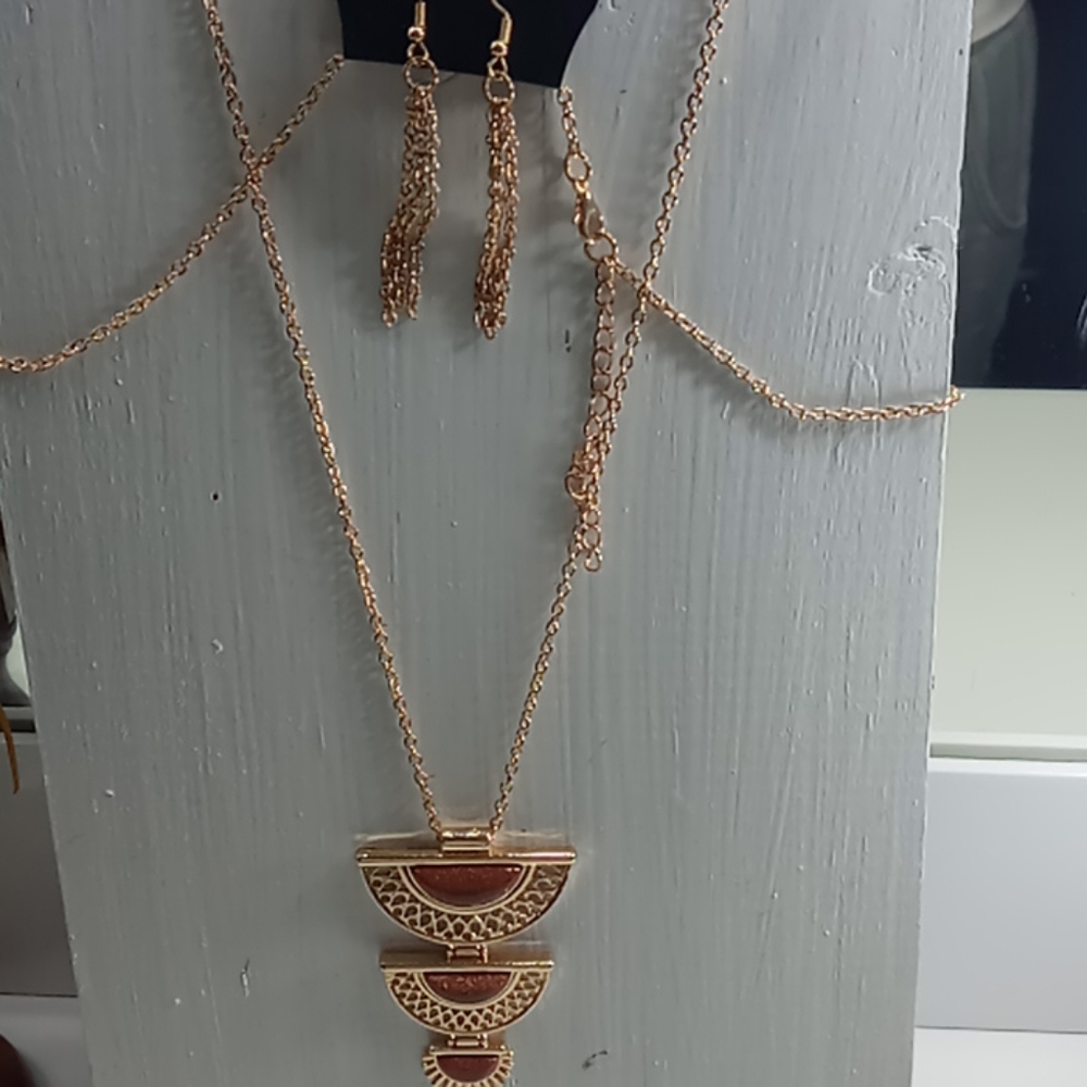 Necklace set